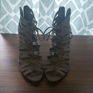 9.5 Nude Suede Madden Girl Thick Heel